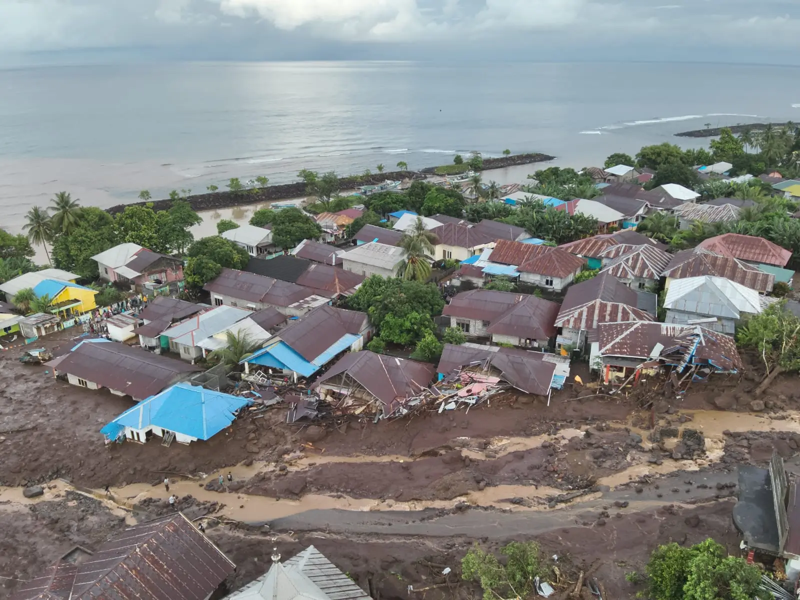 [UPDATE] Banjir Bandang Kota Ternate, 16 Warga Meningal Dunia, Tiga Warga Dalam Pencarian